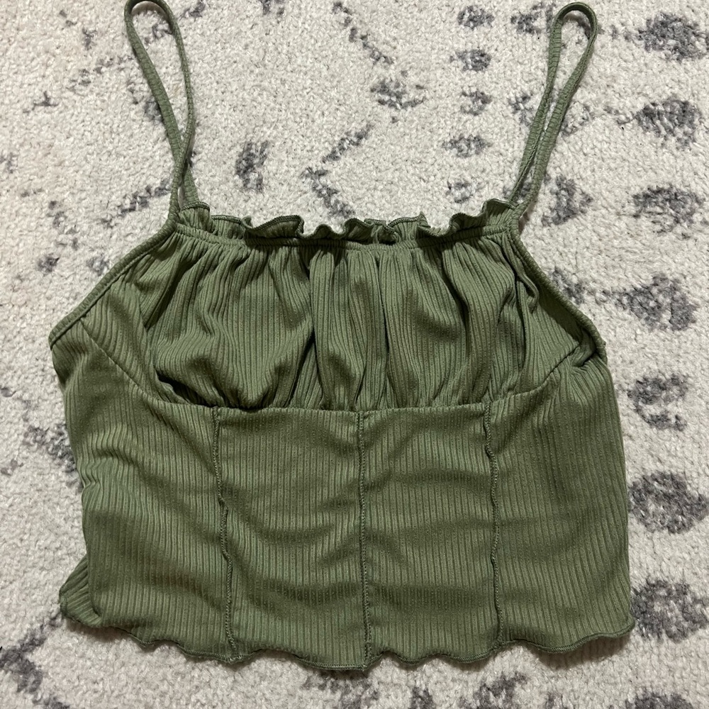Green cropped tank top